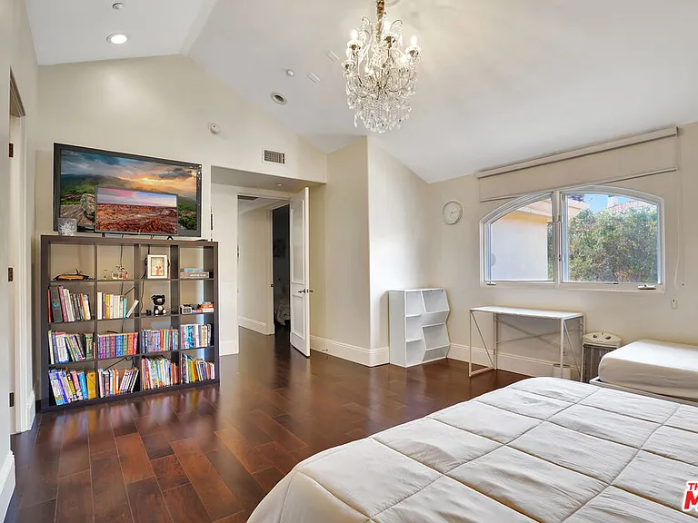 27425 Calicut Rd — Photo 46