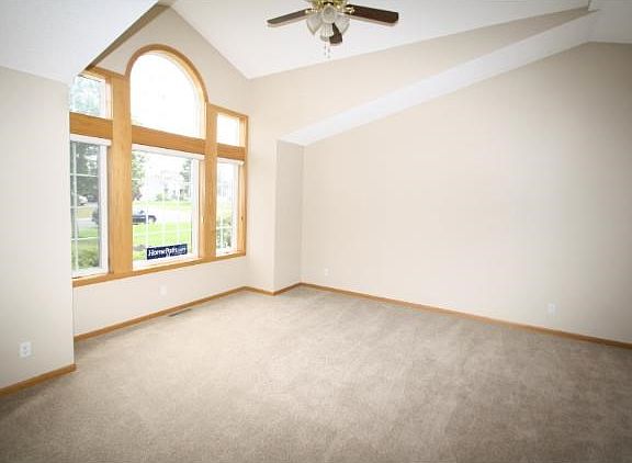 4th image of 13914 Goldenrod St NW