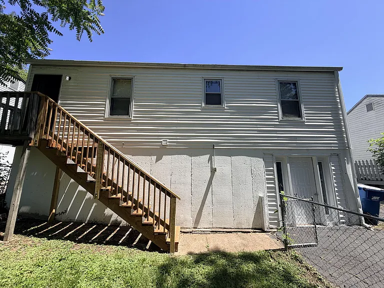 509 Ballman Ave — Photo 2