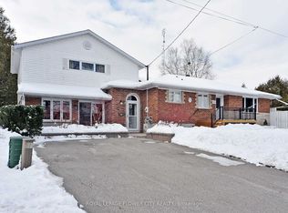 630 Wychwood St #2, Oshawa, ON L1G2T3