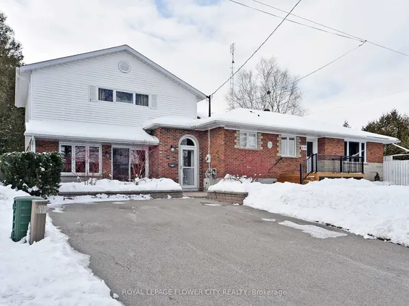 630 Wychwood St #2, Oshawa, ON L1G 2T3