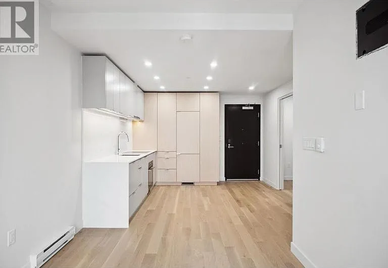 239 Keefer St #502 — Photo 5