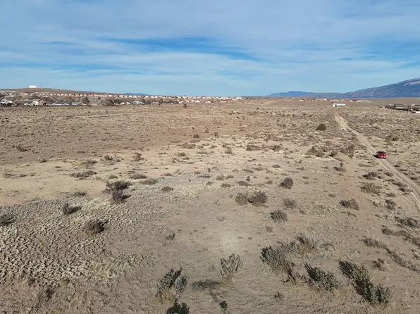 701 Moonbow Ave NE, Rio Rancho, NM 87144