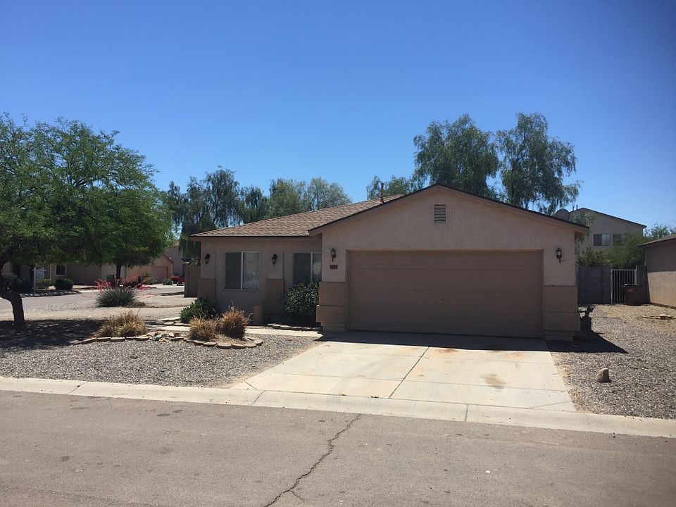 1st image of 1219 E Cowboy Cove Trl