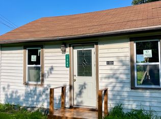 1084 N Huron Rd, Linwood, MI 48634