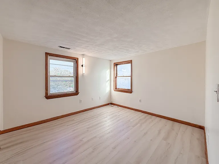 202 Bremen St #3 — Photo 13
