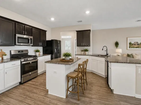 2401 Lemco Dr, Forney, TX 75126