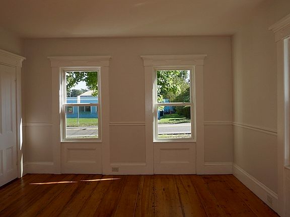 3rd image of 230 Main St