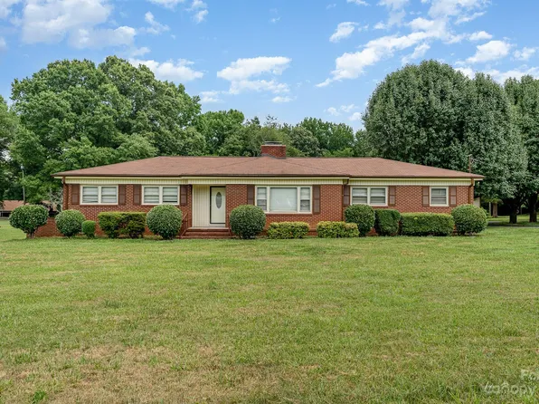 640 Peachtree Rd, Charlotte, NC 28216