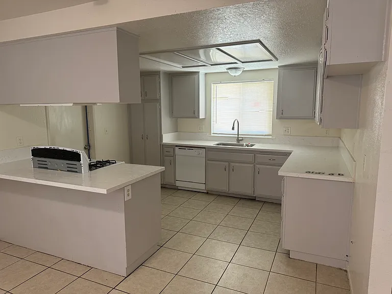 Ramada Dr — Photo 3