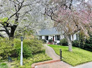 2511 Inverness Rd, Charlotte, NC 28209