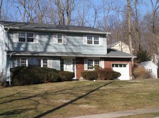 15 Salina Rd, Pearl River, NY 10965