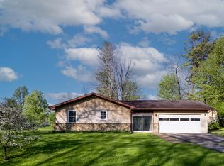 15770 E Lake Shore Dr N, Hope, IN 47246
