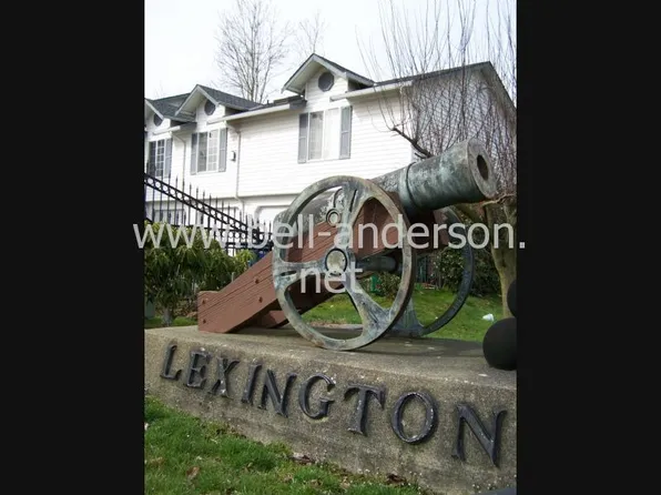 917 4th Ave N, Kent, WA 98032