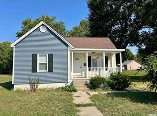 124 E Wolcott St, Jacksonville, IL 62650
