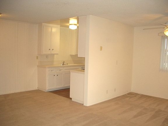 3rd image of 139 6th St APT 4