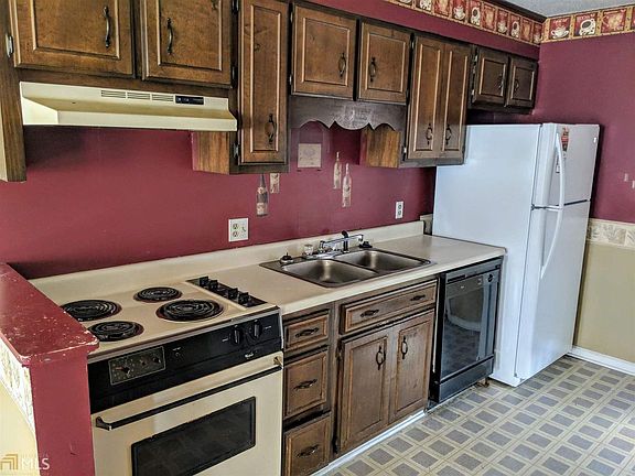 3rd image of 230 Lanier Dr. 253 #253