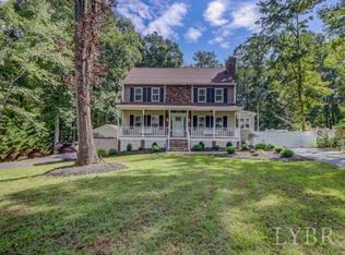 305 Peters Dr, Forest, VA 24551