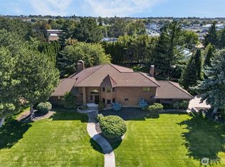 810 D St SW, Ephrata, WA 98823