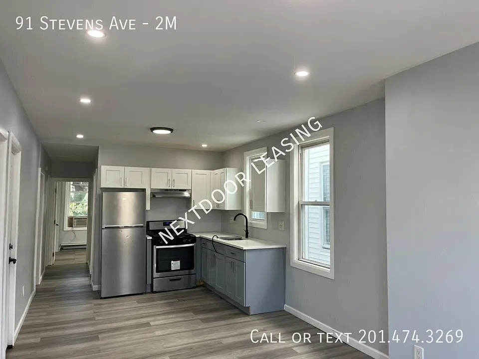 91 Stevens Ave #2M