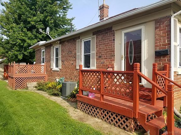5th image of 214 Hart Ave