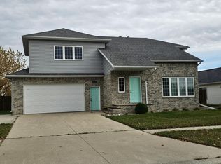 1842 52nd St S, Fargo, ND