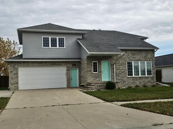 1842 52nd St S, Fargo, ND 58103