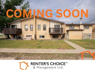 5205 57th St #8, Taber, AB T1G1M7