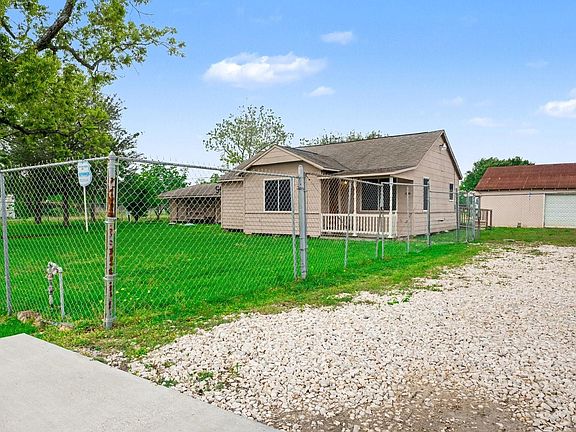 3rd image of 5615 John Martin Rd
