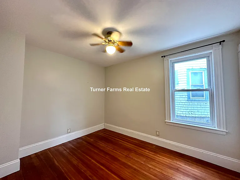 30 Roseclair St — Photo 6