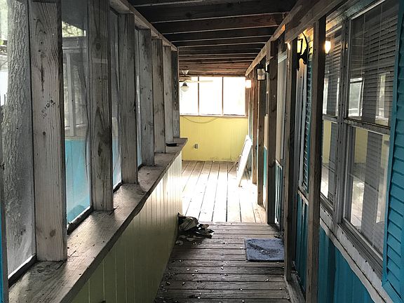 5th image of 3 Oak Island Oaks Cir