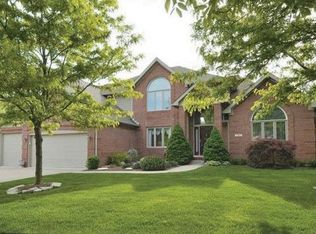 1793 Windward Dr, Greenwood, IN