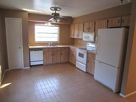 3rd image of 2746 Sumba Ave