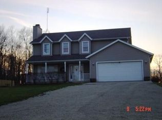 1520 Rochester Rd, Ligonier, IN 46767