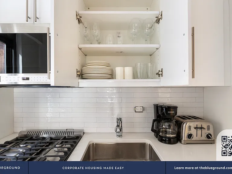 300 E 51st St #5B — Photo 10