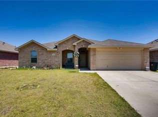 928 Mesa Vista Dr, Crowley, TX 76036