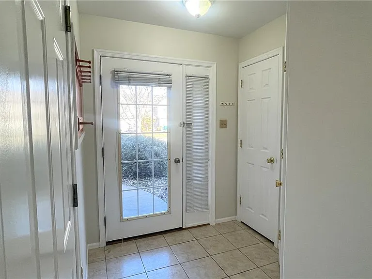 8104 Heritage Dr — Photo 3
