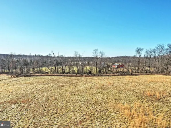 2 Saint Johns Rd, Littlestown, PA 17340