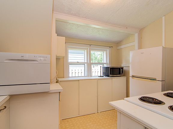5th image of 701 Columbia Ave