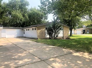 1333 Crescent Dr, Salina, KS 67401
