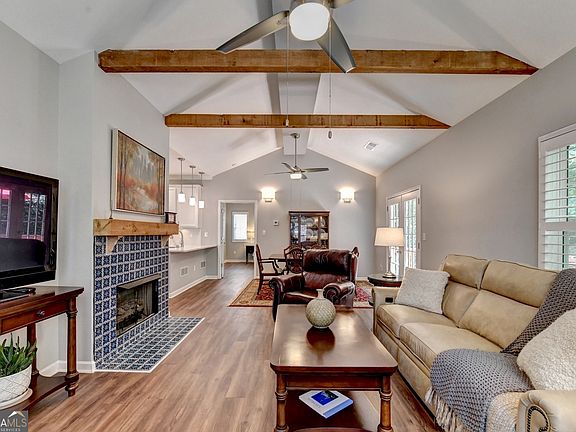 5th image of 3321 Raes Creek Rd #11