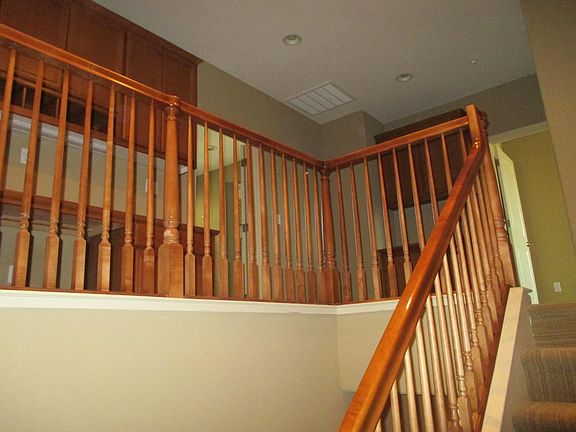 4th image of 7915 Spanish Oak Cir
