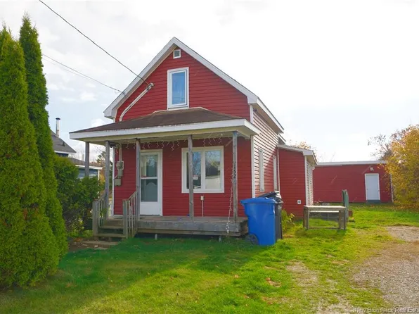 1520 Saint Mary Ave, Bathurst, NB E2A 2E3