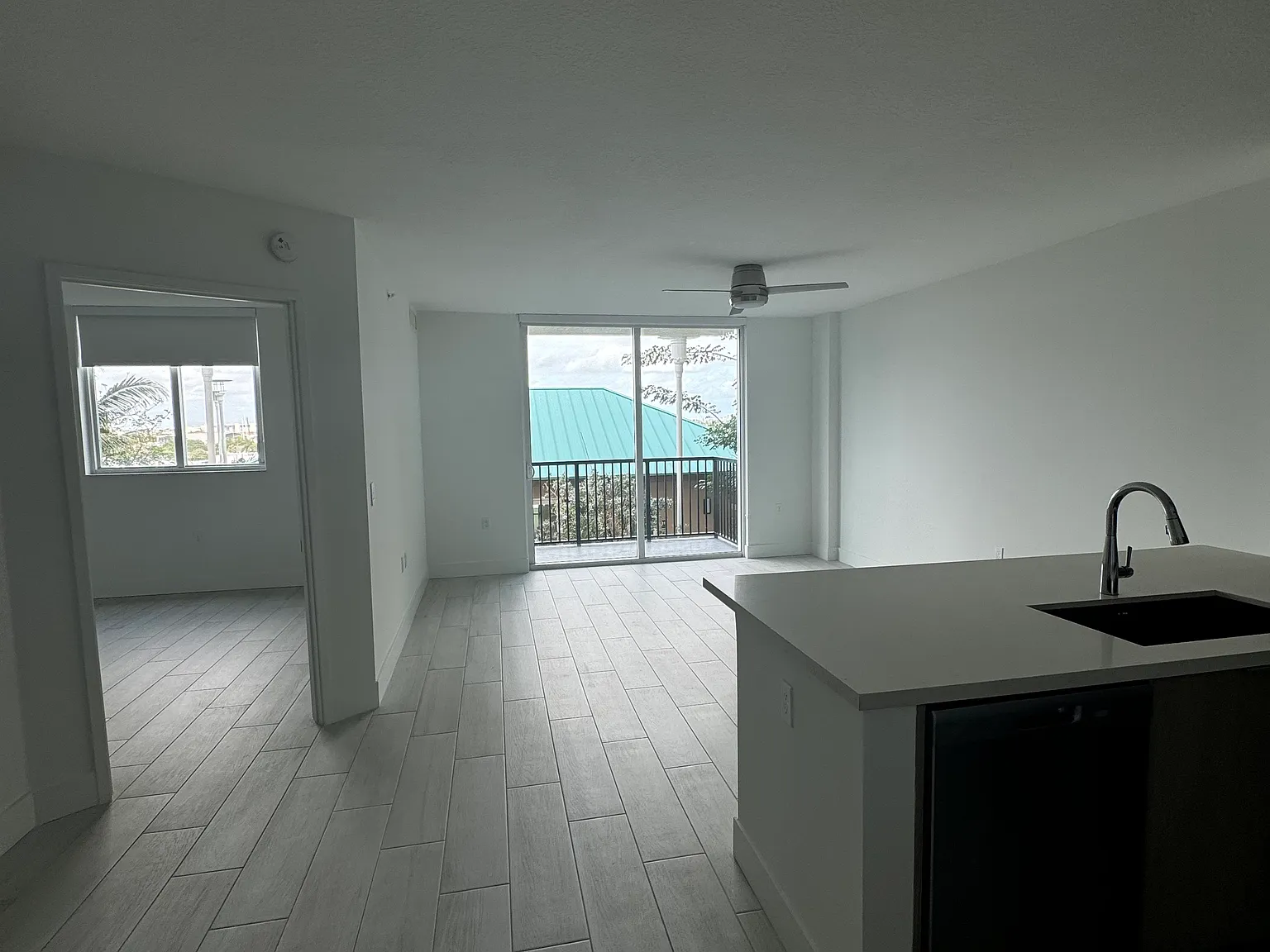602 E Dania Beach Blvd — Photo 2