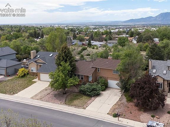 3rd image of 1695 Leoti Dr