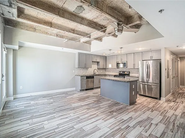2980 Baltimore Ave APT 2206, Kansas City, MO 64108