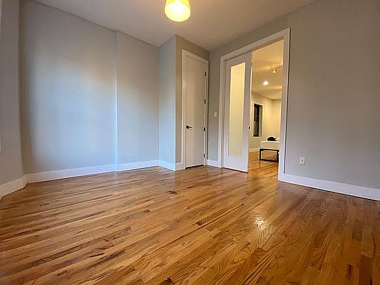 5th image of 378 Lewis Ave #1