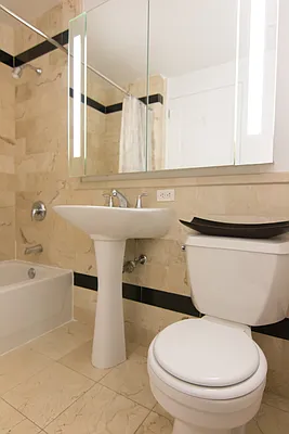 Rented by New York Residence | media 25