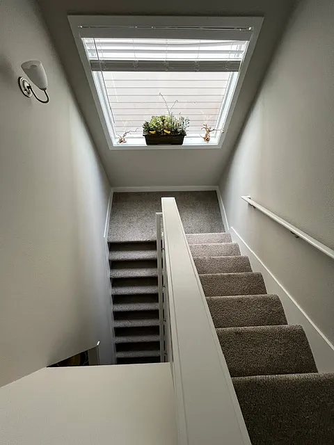 3 bed, 2.5 bath, 1807 sqft, $2,800 — Photo 3