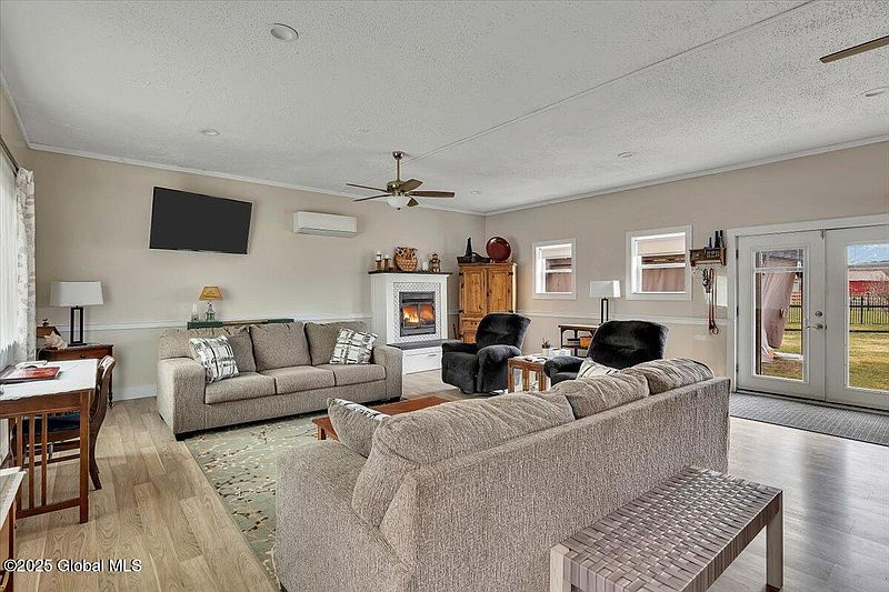 4th image of 67 River Valley Drive
